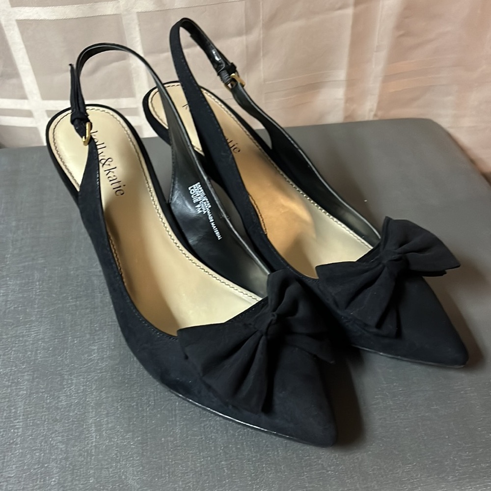 Kelly & Katie cute black heels with bow size 9M